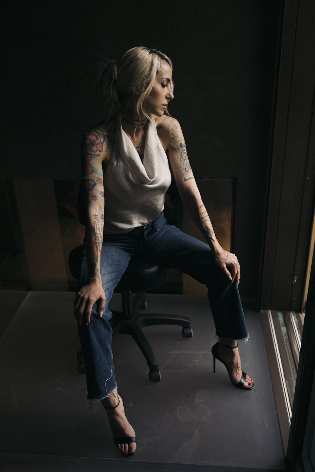 Portrait of Vanessa Patitucci in her studio